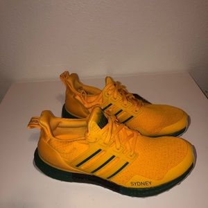 adidas FY2897 Mens Ultraboost   Athletic Shoes    - Size 8.5 M